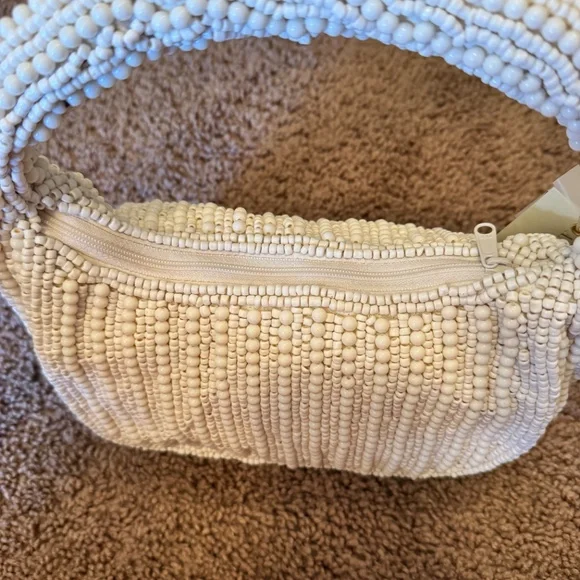 Beaded White Handbag NWT - Picture 10 of 11